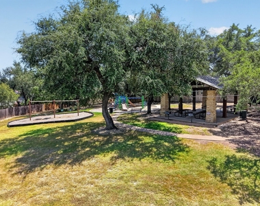 1703 Comfort Ln - Photo Thumbnail 36