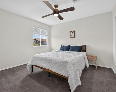 1703 Comfort Ln - Photo Thumbnail 21