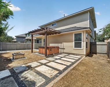 1703 Comfort Ln - Photo Thumbnail 30