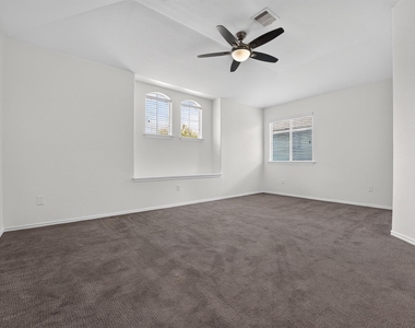 1703 Comfort Ln - Photo Thumbnail 15