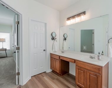 4004 Rocky Shore Ln - Photo Thumbnail 11