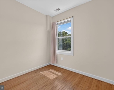 1702 Florida Avenue Nw - Photo Thumbnail 12