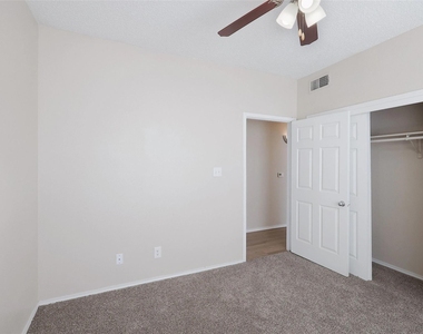 11908 Anderson Mill Rd - Photo Thumbnail 23