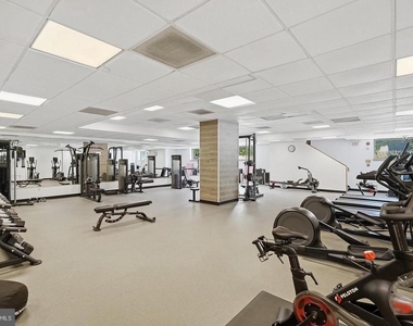 2111 Wisconsin Avenue Nw - Photo Thumbnail 16