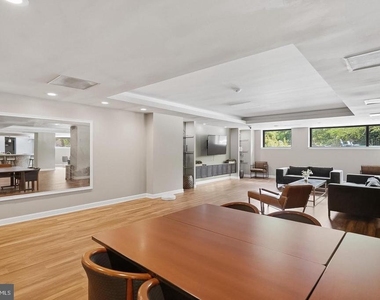 2111 Wisconsin Avenue Nw - Photo Thumbnail 18