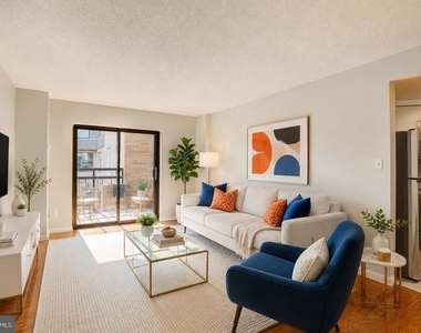 2111 Wisconsin Avenue Nw - Photo Thumbnail 2