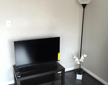 922 24th Street Nw - Photo Thumbnail 4