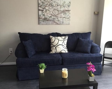 922 24th Street Nw - Photo Thumbnail 2