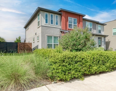 5408a Baythorne Dr - Photo Thumbnail 8