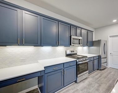 5408a Baythorne Dr - Photo Thumbnail 2