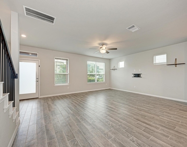 5408a Baythorne Dr - Photo Thumbnail 14
