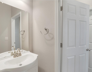 5412 Golden Canary Ln - Photo Thumbnail 20