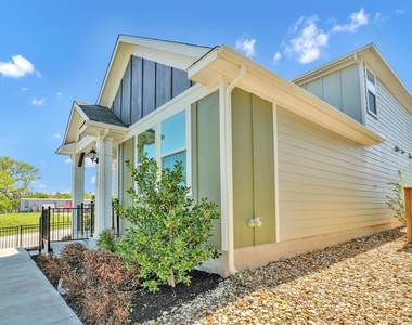 5412 Golden Canary Ln - Photo Thumbnail 2
