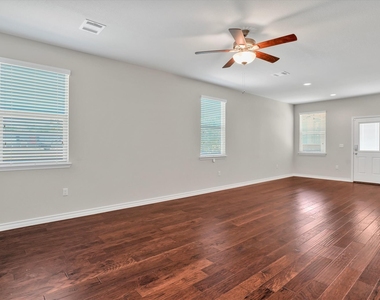 5412 Golden Canary Ln - Photo Thumbnail 5