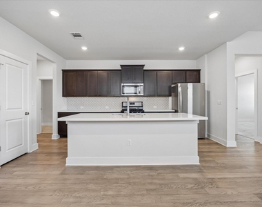 8503 Mckamy Dr - Photo Thumbnail 7