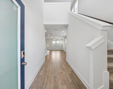 8503 Mckamy Dr - Photo Thumbnail 4