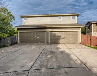 13913 Harris Ridge Blvd - Photo Thumbnail 24