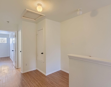 13913 Harris Ridge Blvd - Photo Thumbnail 20