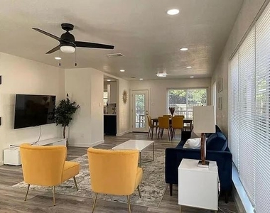 2502 Tracy Cv - Photo Thumbnail 1