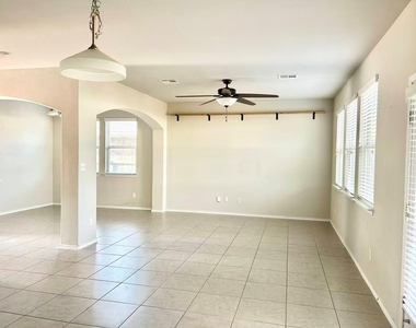 17612 Bridgefarmer Blvd - Photo Thumbnail 23