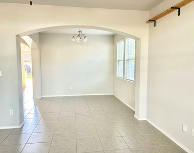 17612 Bridgefarmer Blvd - Photo Thumbnail 24