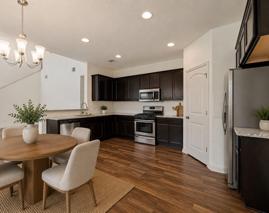 108 Schuster Ct - Photo Thumbnail 9