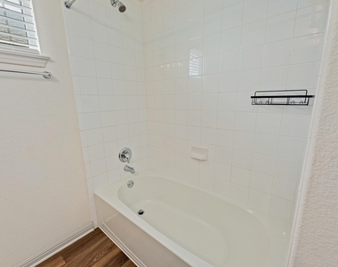 108 Schuster Ct - Photo Thumbnail 24