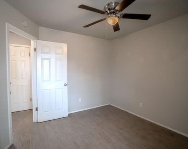 11906 Sunhillow Bnd - Photo Thumbnail 11
