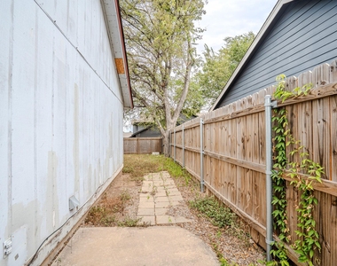 11906 Sunhillow Bnd - Photo Thumbnail 13