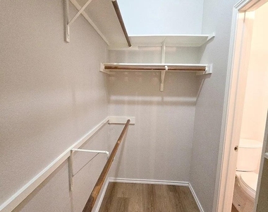 3101 Barksdale Dr - Photo Thumbnail 26