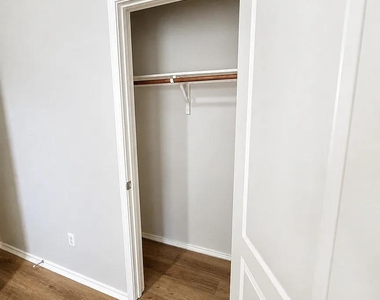 3101 Barksdale Dr - Photo Thumbnail 25
