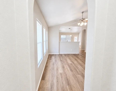 3101 Barksdale Dr - Photo Thumbnail 24
