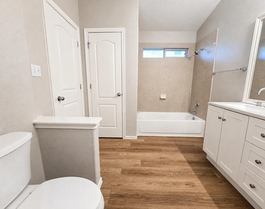 3101 Barksdale Dr - Photo Thumbnail 11