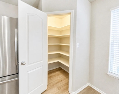 3101 Barksdale Dr - Photo Thumbnail 27