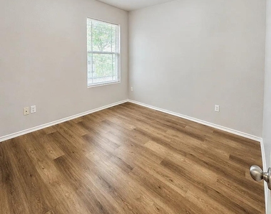 3101 Barksdale Dr - Photo Thumbnail 17
