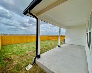 1733 James St - Photo Thumbnail 20