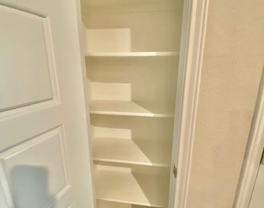 1733 James St - Photo Thumbnail 17