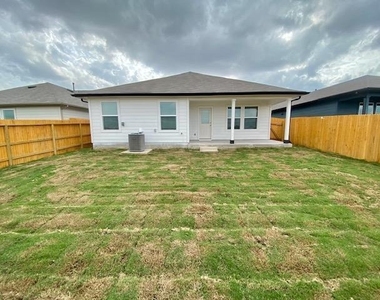 1733 James St - Photo Thumbnail 21