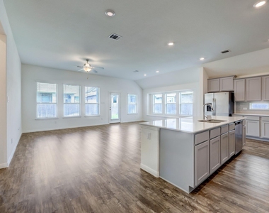 233 Abruzzi St - Photo Thumbnail 2
