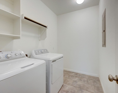233 Abruzzi St - Photo Thumbnail 14