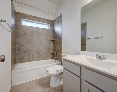 233 Abruzzi St - Photo Thumbnail 7