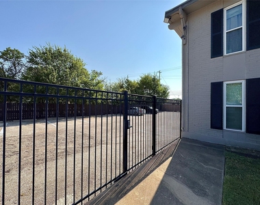 7945 Gault St - Photo Thumbnail 17
