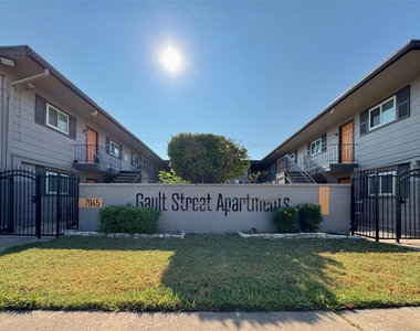 7945 Gault St - Photo Thumbnail 16