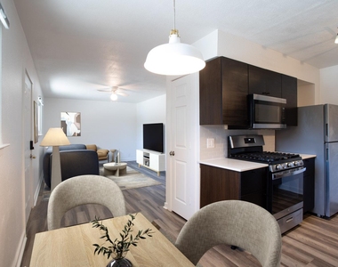 7945 Gault St - Photo Thumbnail 4