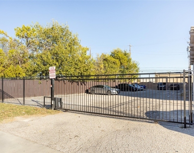 7945 Gault St - Photo Thumbnail 18