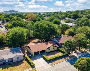 301 Carothers St - Photo Thumbnail 24