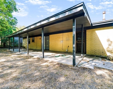 301 Carothers St - Photo Thumbnail 17