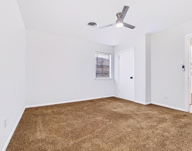 301 Carothers St - Photo Thumbnail 14