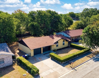 301 Carothers St - Photo Thumbnail 23
