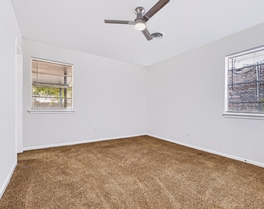 301 Carothers St - Photo Thumbnail 13